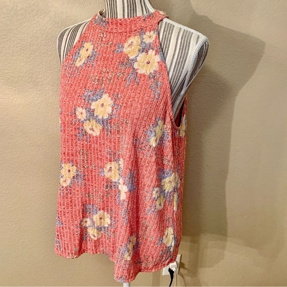 NEW W5 Tunic Top Large Sleeveless Faded Red Floral Gold Blue Greens Buttons - Picture 6 of 16